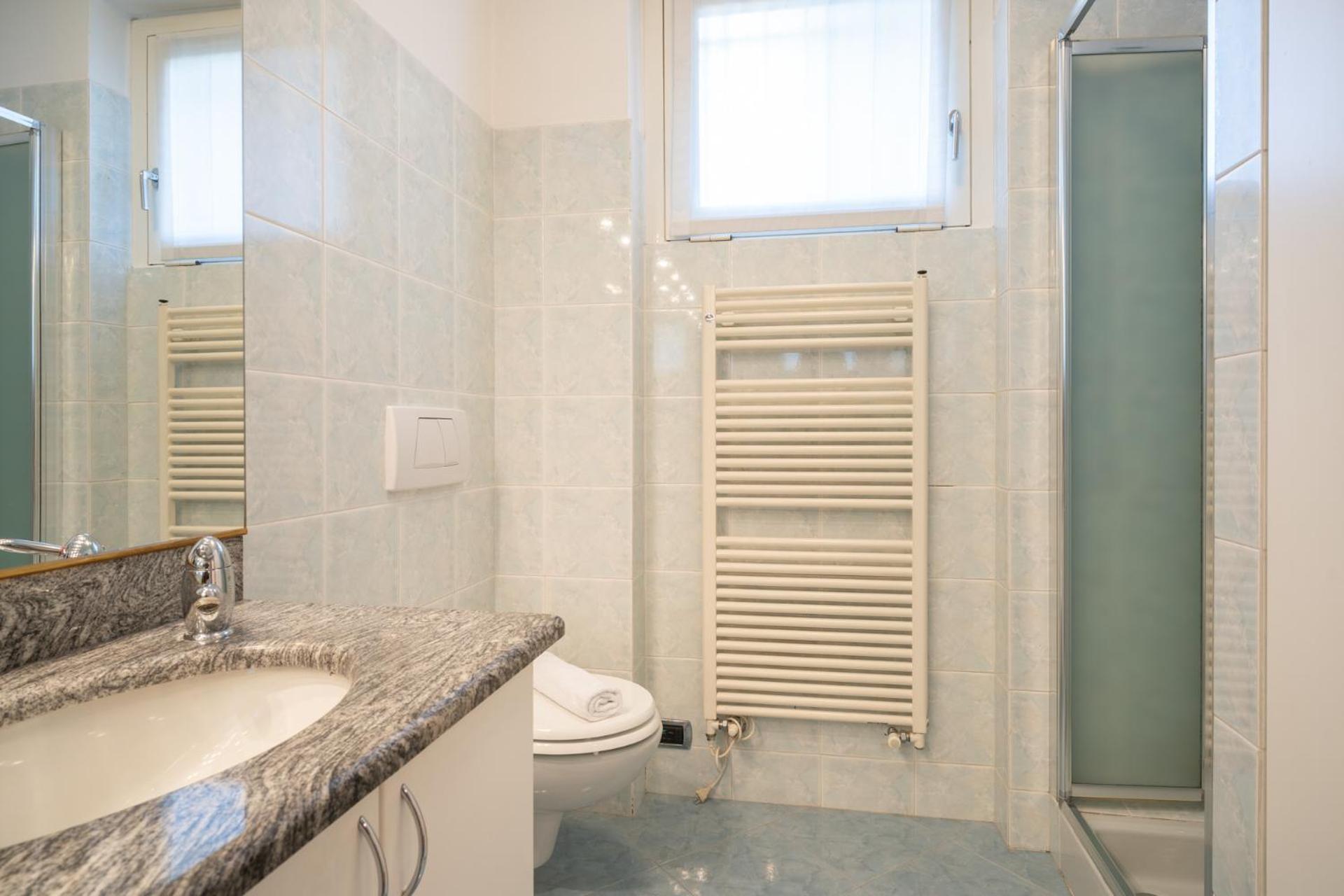 Como Lake - Apartment In Residence 5 Minutes From Lecco Center Galbiate 외부 사진